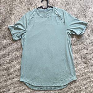 Lululemon Drysense Short Sleeve t shirt Silver Blue Medium